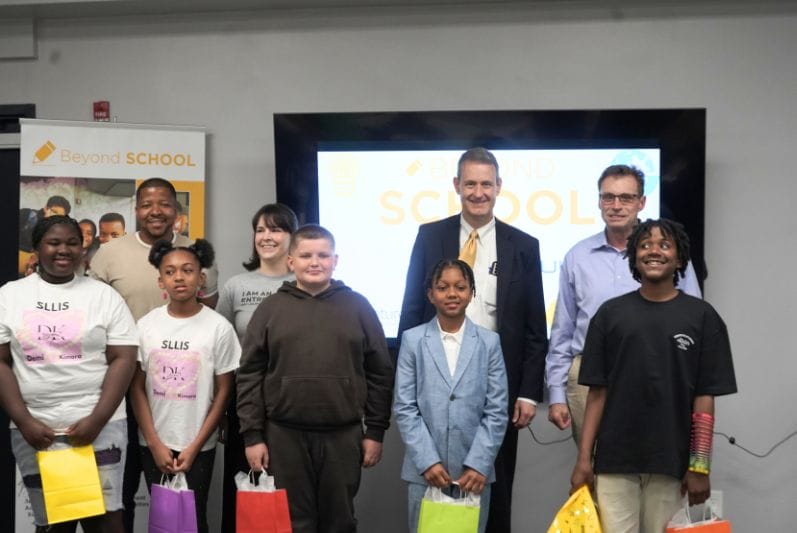 student winners of a pitch competition in St Louis